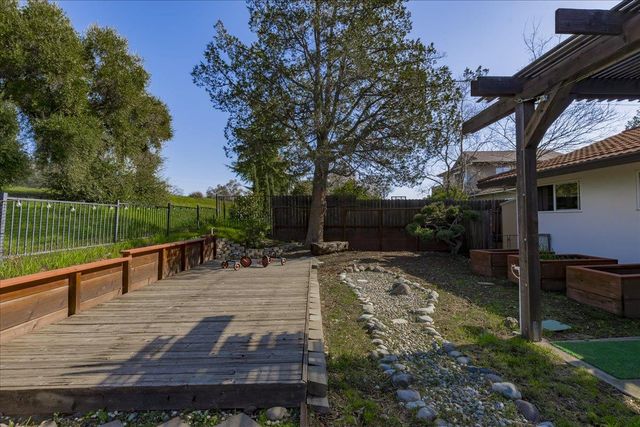 2935 Argonaut Ave, Rocklin, CA 95677