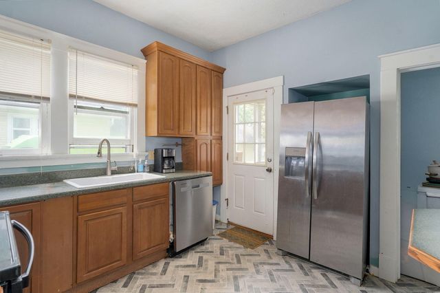 817 W Walnut Street, Springfield, MO 65806
