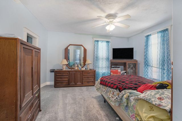 817 W Walnut Street, Springfield, MO 65806