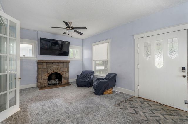 817 W Walnut Street, Springfield, MO 65806