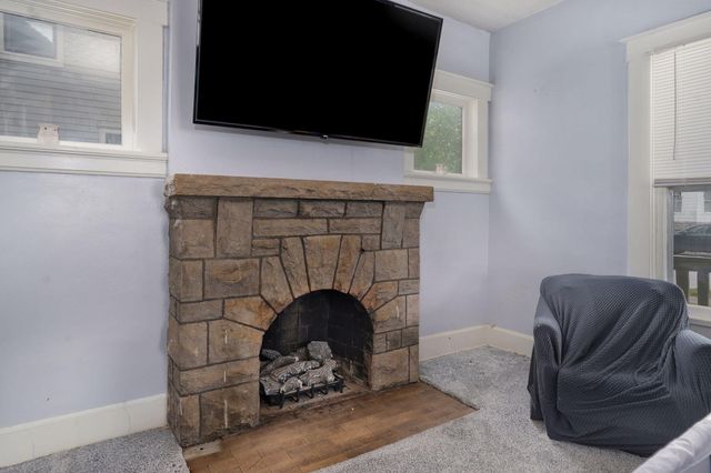 817 W Walnut Street, Springfield, MO 65806