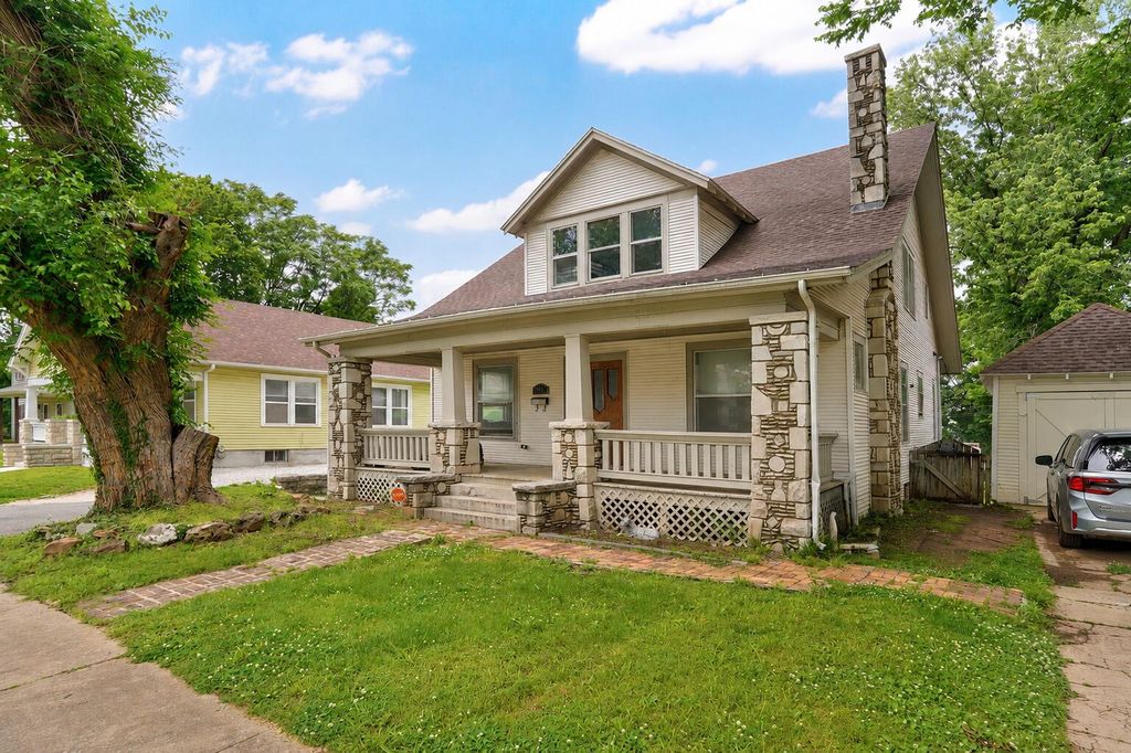817 W Walnut Street, Springfield, MO 65806