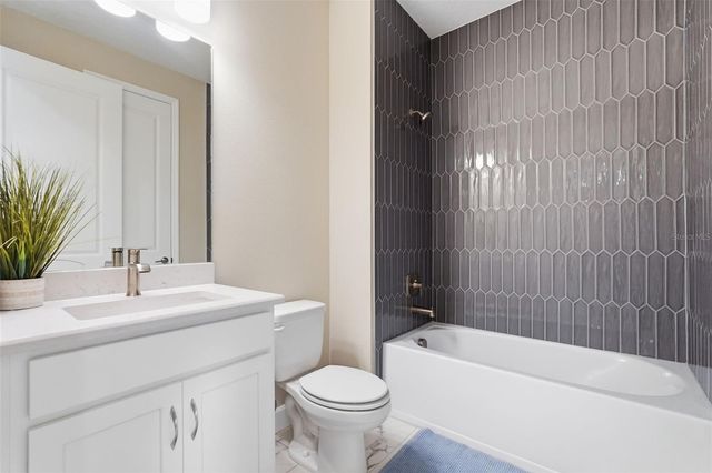 16520 STAR GRASS CIRCLE, Bradenton, FL 34211