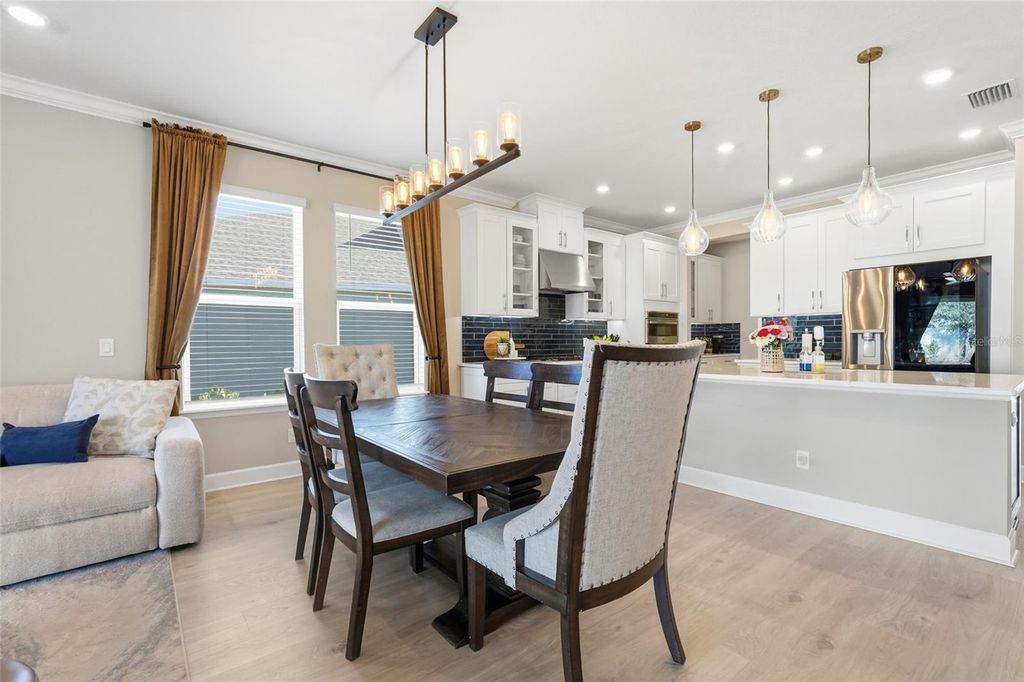 Image 13 of property listing at 16520 STAR GRASS CIRCLE, Bradenton, FL 34211