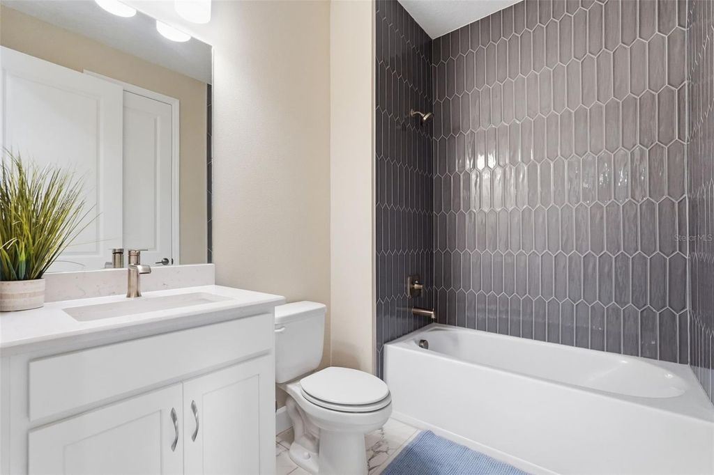 Image 31 of property listing at 16520 STAR GRASS CIRCLE, Bradenton, FL 34211