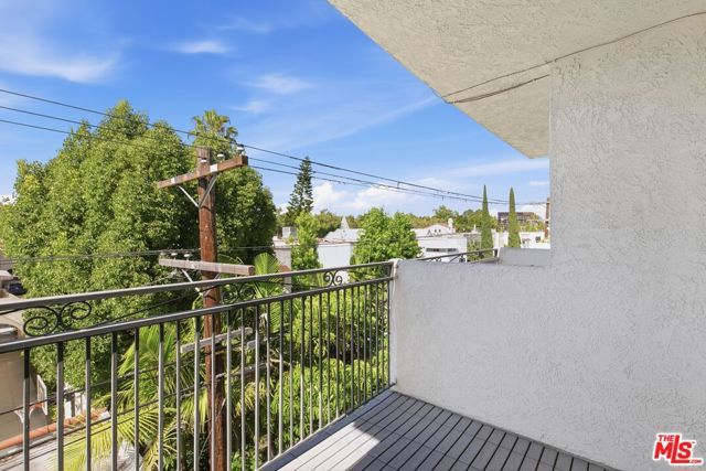 6151 Orange Street 310, Los Angeles, CA 90048