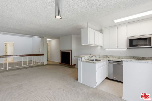 6151 Orange Street 310, Los Angeles, CA 90048