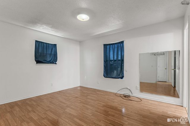 515 N TEXAS STREET, Electra, TX 76360