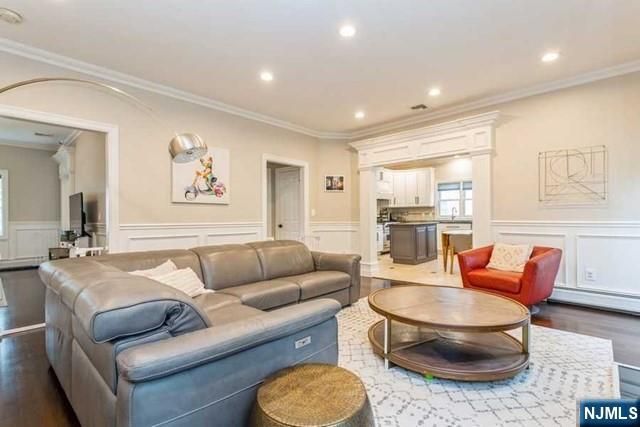 20 Holland Avenue, Demarest, NJ 07627