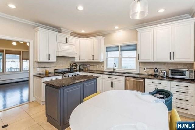20 Holland Avenue, Demarest, NJ 07627