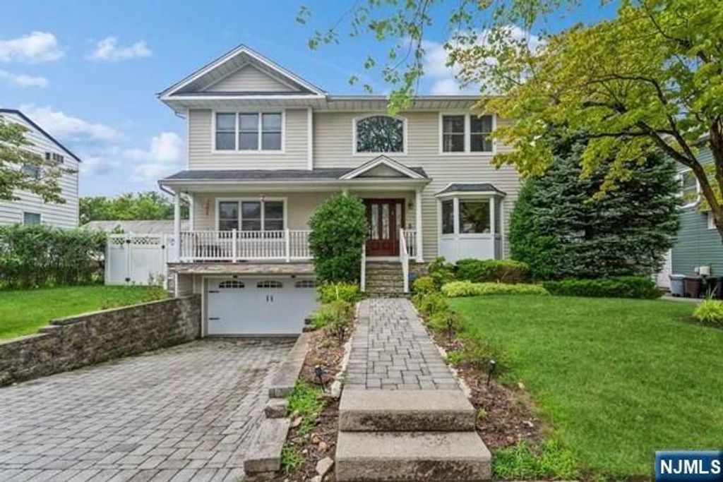 20 Holland Avenue, Demarest, NJ 07627