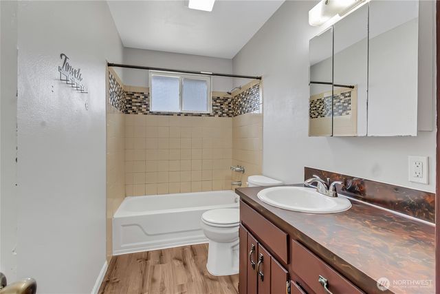 2914 Forest Rim Court S, Puyallup, WA 98374