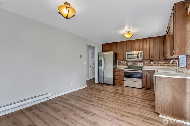 2914 Forest Rim Court S, Puyallup, WA 98374