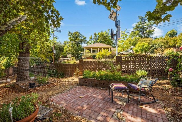 949 Simas Way, Placerville, CA 95667