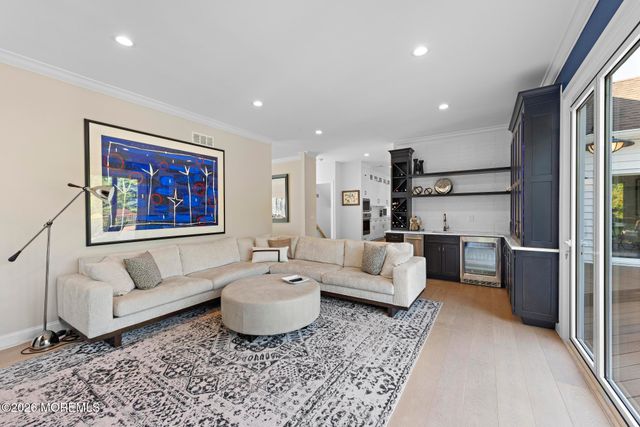 2 Victorian Hill, Manalapan, NJ 07726