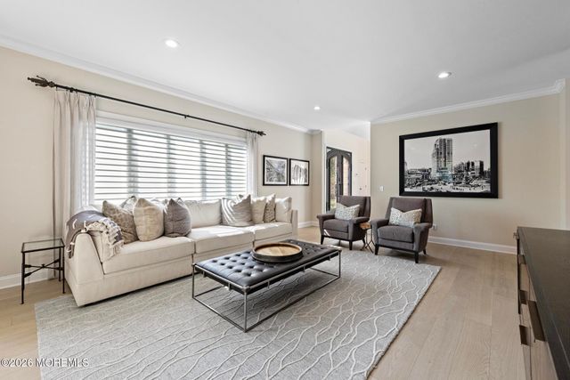 2 Victorian Hill, Manalapan, NJ 07726