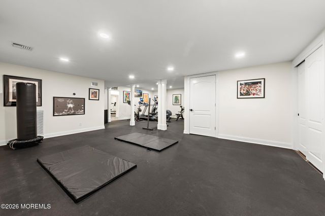 2 Victorian Hill, Manalapan, NJ 07726