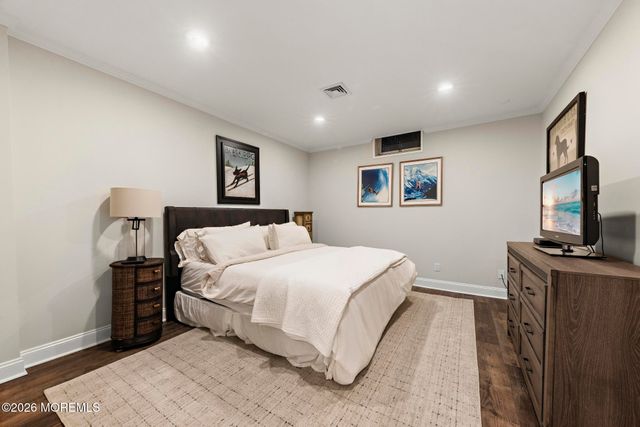 2 Victorian Hill, Manalapan, NJ 07726