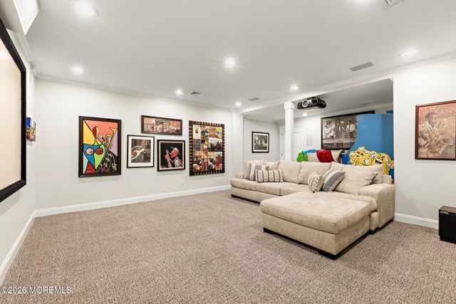 2 Victorian Hill, Manalapan, NJ 07726