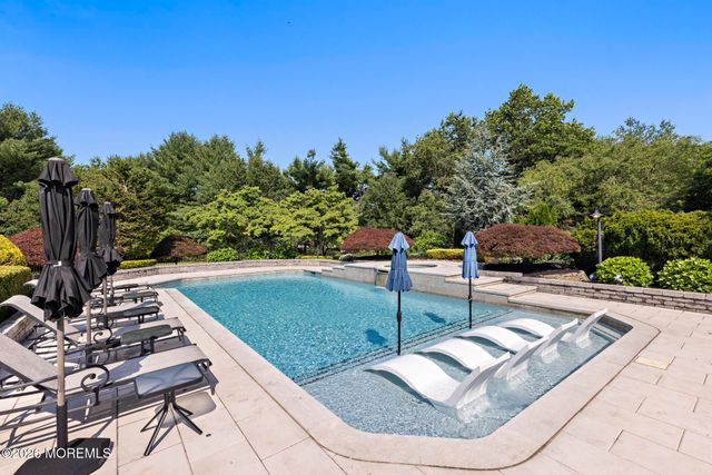 2 Victorian Hill, Manalapan, NJ 07726