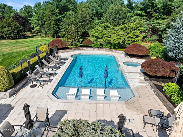 2 Victorian Hill, Manalapan, NJ 07726