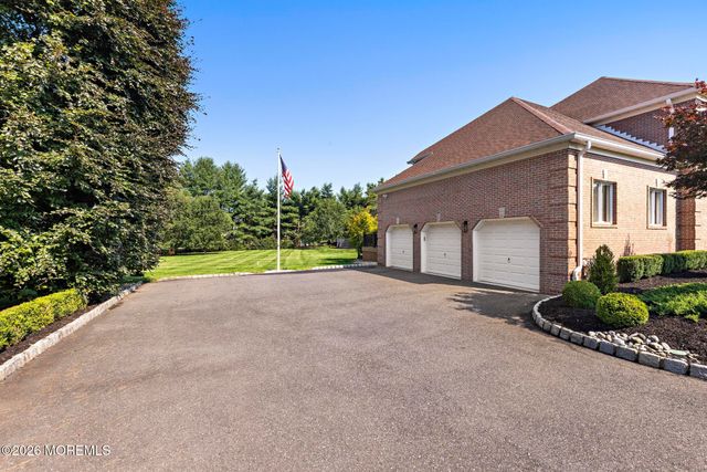 2 Victorian Hill, Manalapan, NJ 07726