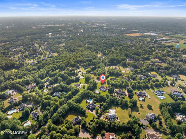 2 Victorian Hill, Manalapan, NJ 07726