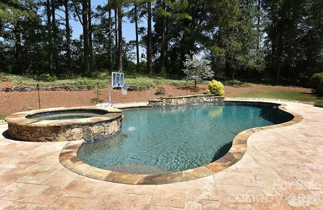 18719 Cannon Crossing Way, Davidson, NC 28036