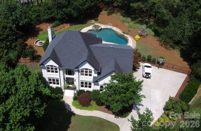 18719 Cannon Crossing Way, Davidson, NC 28036