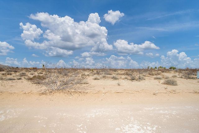 210 Kuna Avenue, Landers, CA 92285