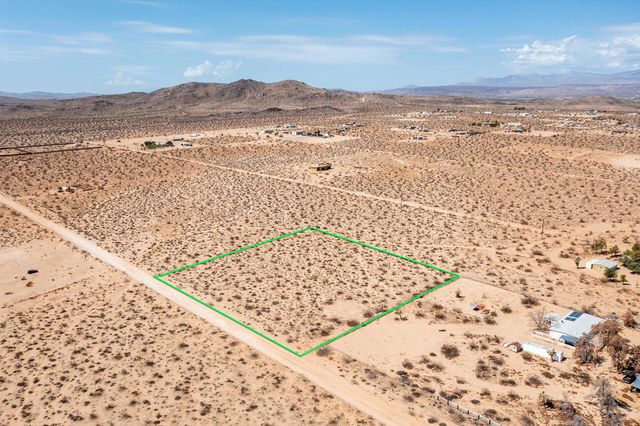 210 Kuna Avenue, Landers, CA 92285