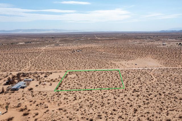 210 Kuna Avenue, Landers, CA 92285