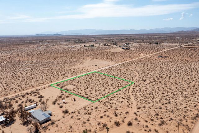 210 Kuna Avenue, Landers, CA 92285