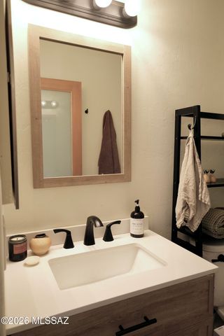 825 S Osborne Avenue, Tucson, AZ 85701