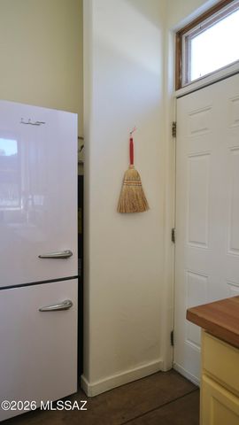 825 S Osborne Avenue, Tucson, AZ 85701