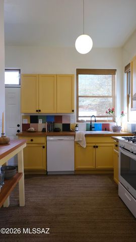 825 S Osborne Avenue, Tucson, AZ 85701