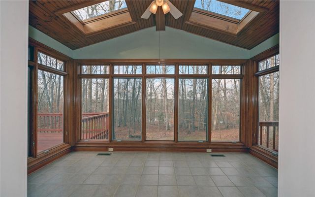 242 Pristine Cove, Hartwell, GA 30643