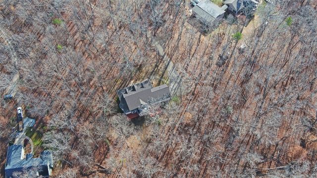 242 Pristine Cove, Hartwell, GA 30643