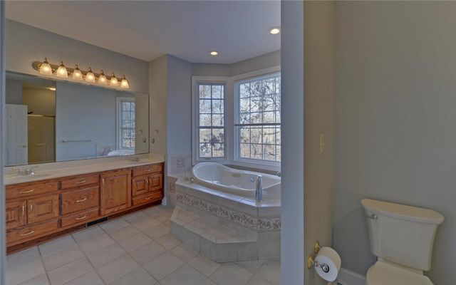 242 Pristine Cove, Hartwell, GA 30643