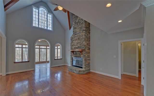 242 Pristine Cove, Hartwell, GA 30643