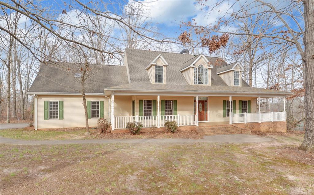 242 Pristine Cove, Hartwell, GA 30643