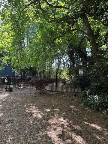 1907 Ivy Glen Drive SE, Smyrna, GA 30082