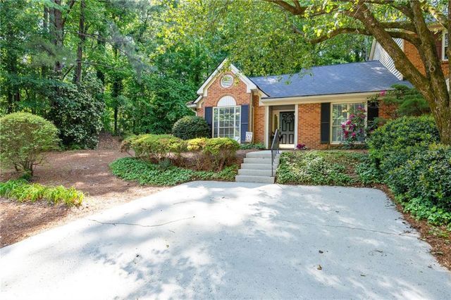 1907 Ivy Glen Drive SE, Smyrna, GA 30082