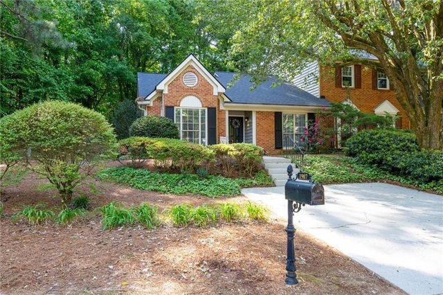 1907 Ivy Glen Drive SE, Smyrna, GA 30082