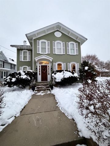 612 Saint Lawrence Avenue, Janesville, WI 53545