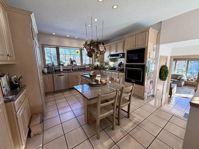 612 Saint Lawrence Avenue, Janesville, WI 53545