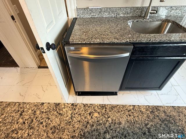 154 Daly Avenue 3, New Britain, CT 06051