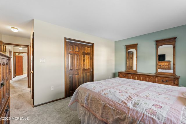 410 Jersey City Court, Lanoka Harbor, NJ 08734