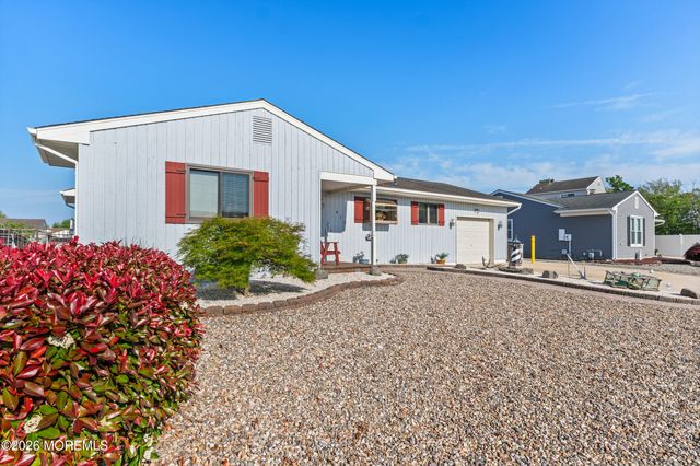 410 Jersey City Court, Lanoka Harbor, NJ 08734