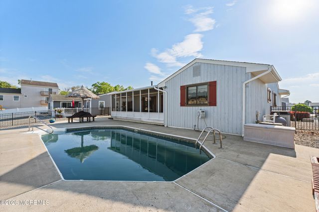410 Jersey City Court, Lanoka Harbor, NJ 08734